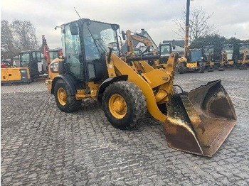 Wheel loader CATERPILLAR 906M