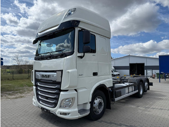 Container transporter/ Swap body truck DAF XF 480