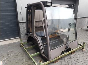 Cab and interior MANITOU