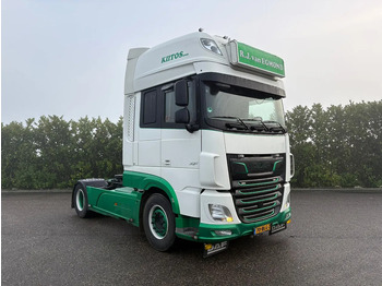 Tractor unit DAF XF 530