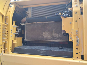 Crawler excavator Komatsu HB365LC-3 Hybrid: picture 3 Crawler excavator Komatsu HB365LC-3 Hybrid: picture 3