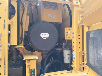 Crawler excavator Komatsu HB365LC-3 Hybrid: picture 4 Crawler excavator Komatsu HB365LC-3 Hybrid: picture 4