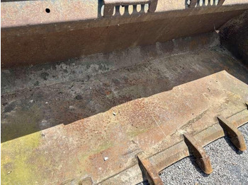 Loader bucket 1700mm: picture 3