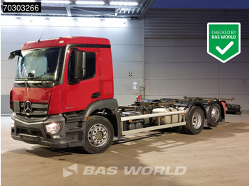 Container transporter/ Swap body truck MERCEDES-BENZ Antos 2533