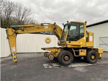 Wheel excavator CASE 788