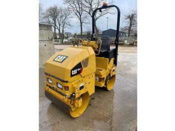 Road roller CATERPILLAR