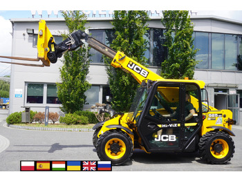 Telescopic wheel loader JCB