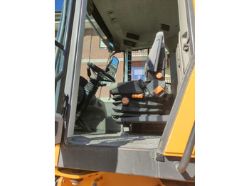 Wheel loader VOLVO L70F: picture 5