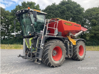 Farm tractor CLAAS Xerion 3800