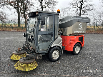 Road sweeper HAKO