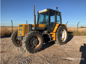 Farm tractor RENAULT