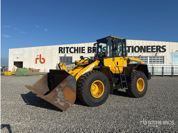 Wheel loader KOMATSU WA250