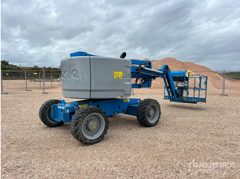 Articulated boom lift 2019 Genie Z-45/25J 4WD Nacelle Articulee Articulating Boom Lift: picture 2