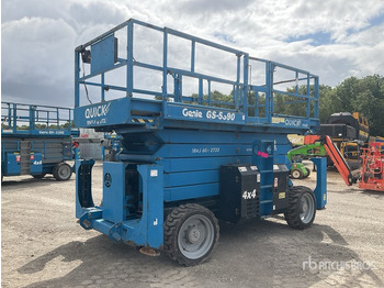 Scissor lift GENIE