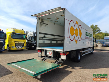 Livestock truck Volvo FM330 4x2 Dagcab Euro5 - KuikenBak 8.4m + Webasto Heater + Dhollandia 2000KG: picture 2