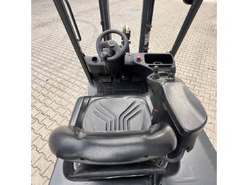 Electric forklift Linde E25 (387): picture 5 Electric forklift Linde E25 (387): picture 5
