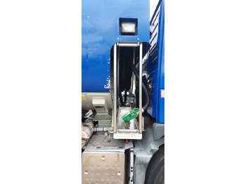 Tanker truck VOLVO FM: picture 4