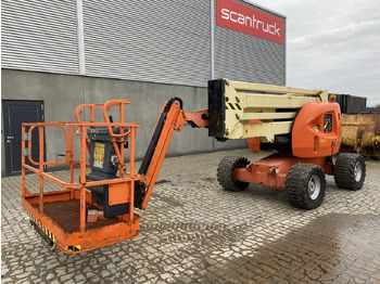 Articulated boom lift JLG