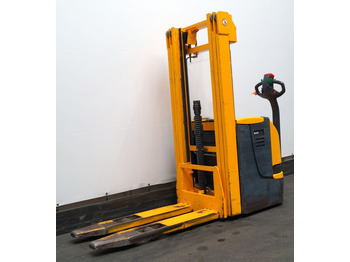 Stacker JUNGHEINRICH EJC