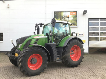 Farm tractor FENDT 718 Vario