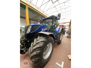 Farm tractor NEW HOLLAND T7.245