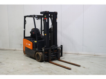 Electric forklift DOOSAN