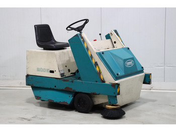 Industrial sweeper
