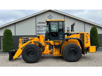 Wheel loader HYUNDAI