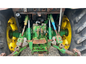 Farm tractor John Deere 3650 Med frontlift: picture 4