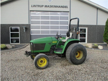 Farm tractor JOHN DEERE