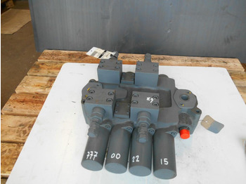 Hydraulic valve NEW HOLLAND