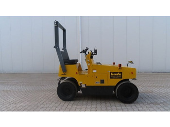 Pneumatic roller SAKAI