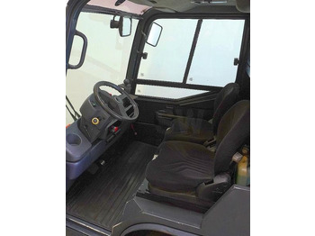 Tow tractor Linde P 250 127-05: picture 3