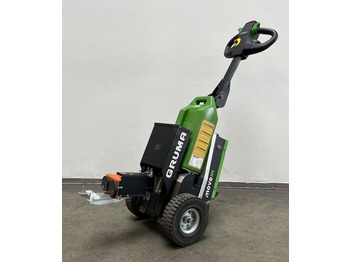 Tow tractor