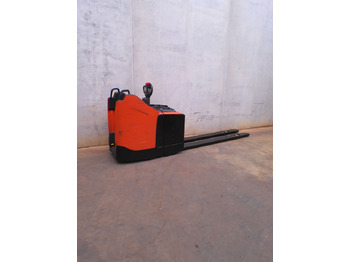 Pallet truck BT LPE 250 2350x550mm: picture 3