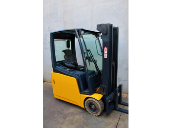Electric forklift JUNGHEINRICH EFG