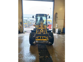 Skid steer loader Yanmar V80-5: picture 3