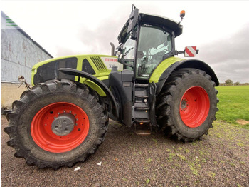 Farm tractor CLAAS Axion 930