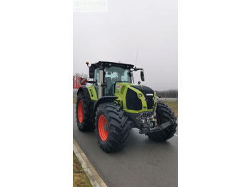 Farm tractor CLAAS Axion 870