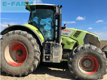 Farm tractor CLAAS Axion 830