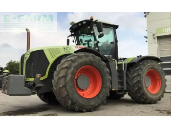Farm tractor CLAAS Xerion 5000