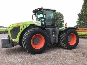 Farm tractor CLAAS Xerion 5000