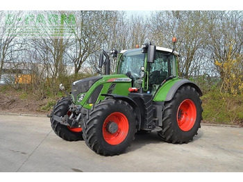 Farm tractor FENDT 722 Vario