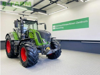 Farm tractor FENDT 826 Vario