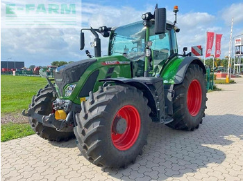 Farm tractor FENDT 724 Vario