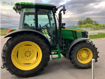 Farm tractor John Deere 5085M: picture 5