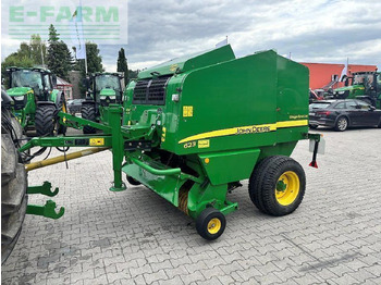 Square baler JOHN DEERE