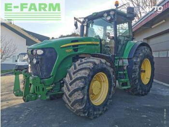Farm tractor JOHN DEERE 7930