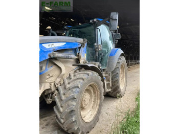 Farm tractor NEW HOLLAND T5
