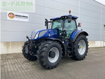 Farm tractor NEW HOLLAND T7.270